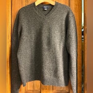Brooks Sport 100% lambswool sweater